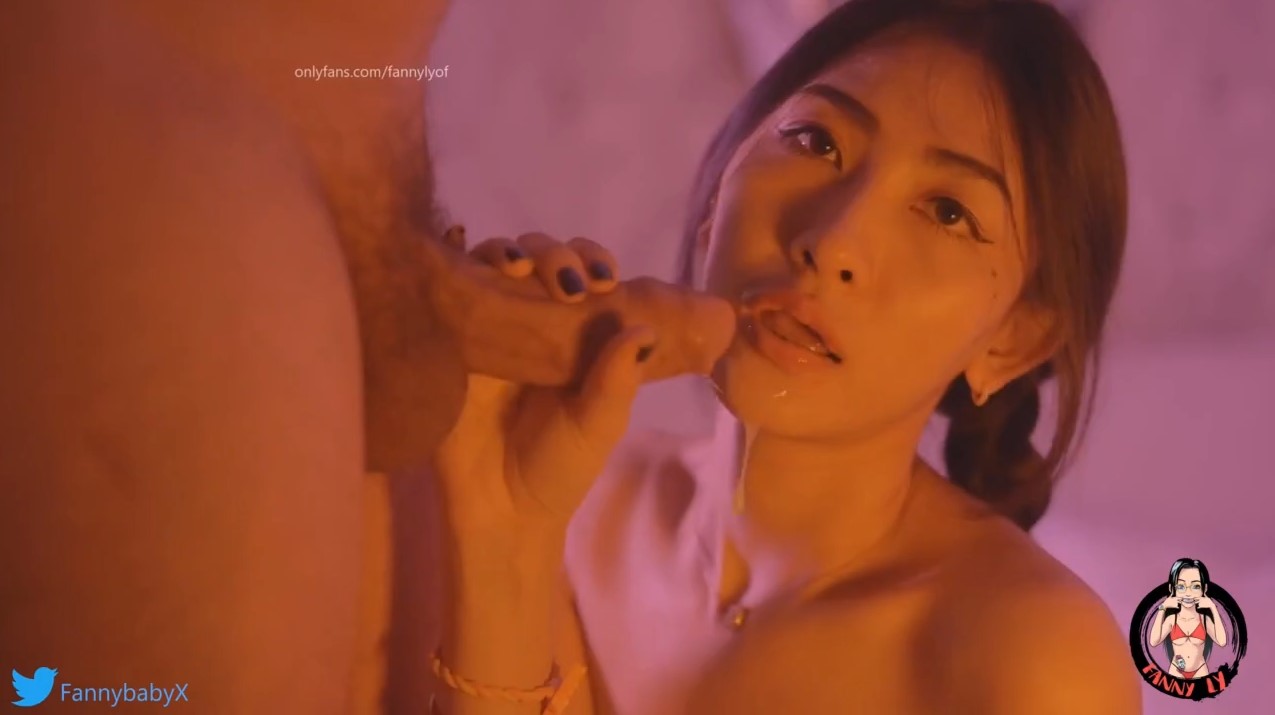 Li Yueru with her mouth style