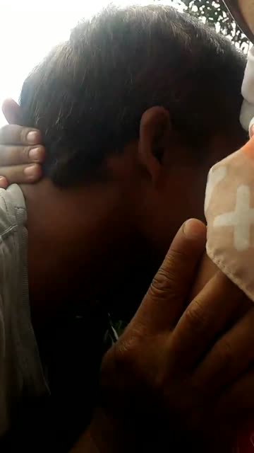 Jilbab nyusuin bapak pacar